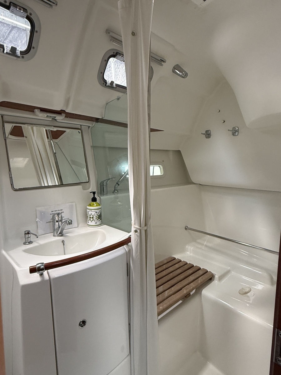 Large Bathroon