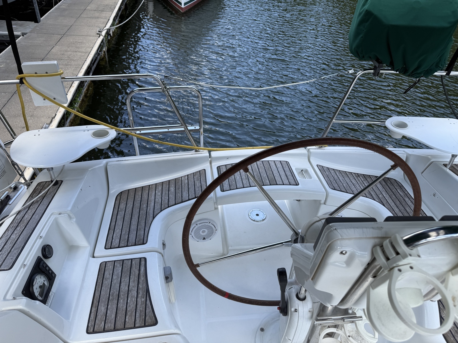 2007 Beneteau 373