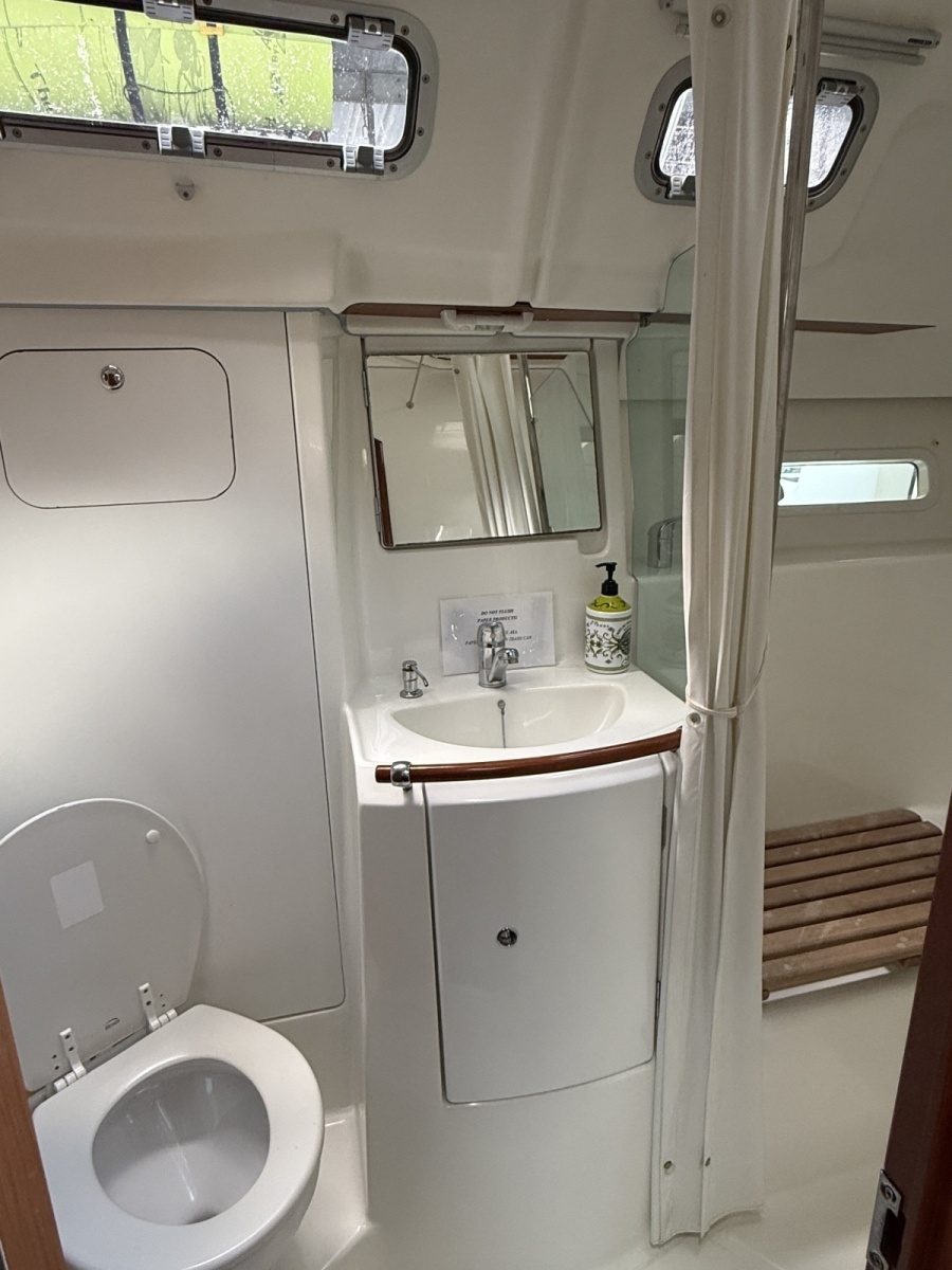 2007 Beneteau 373