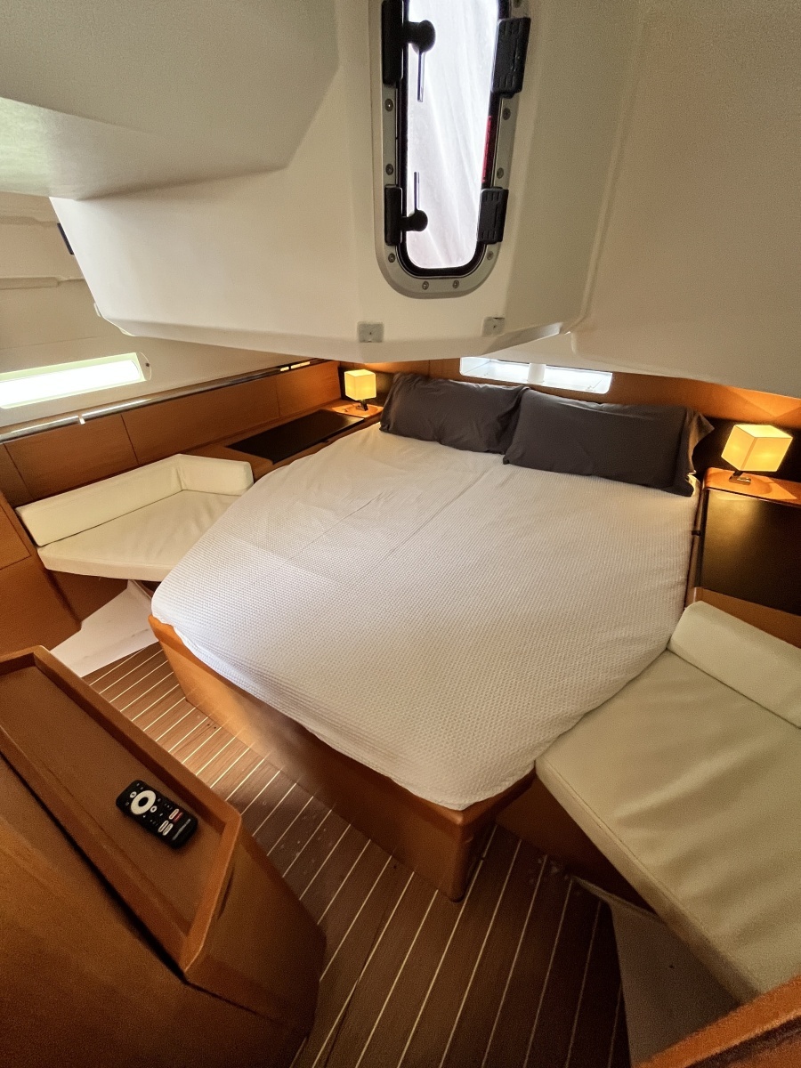2015 Jeanneau 41 DS