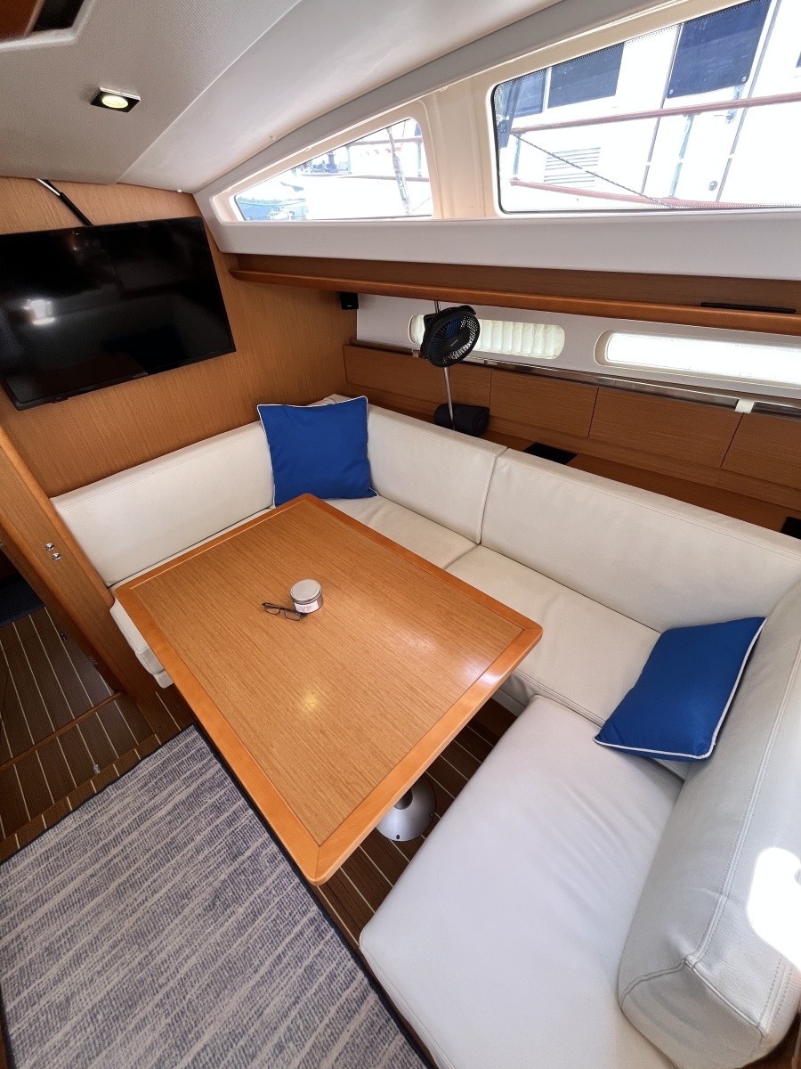 2015 Jeanneau 41 DS