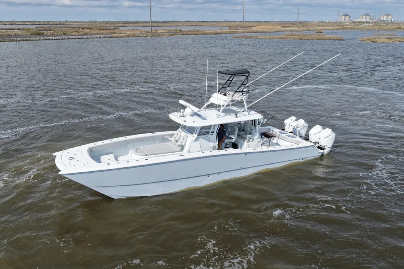 2025 Freeman 42LR