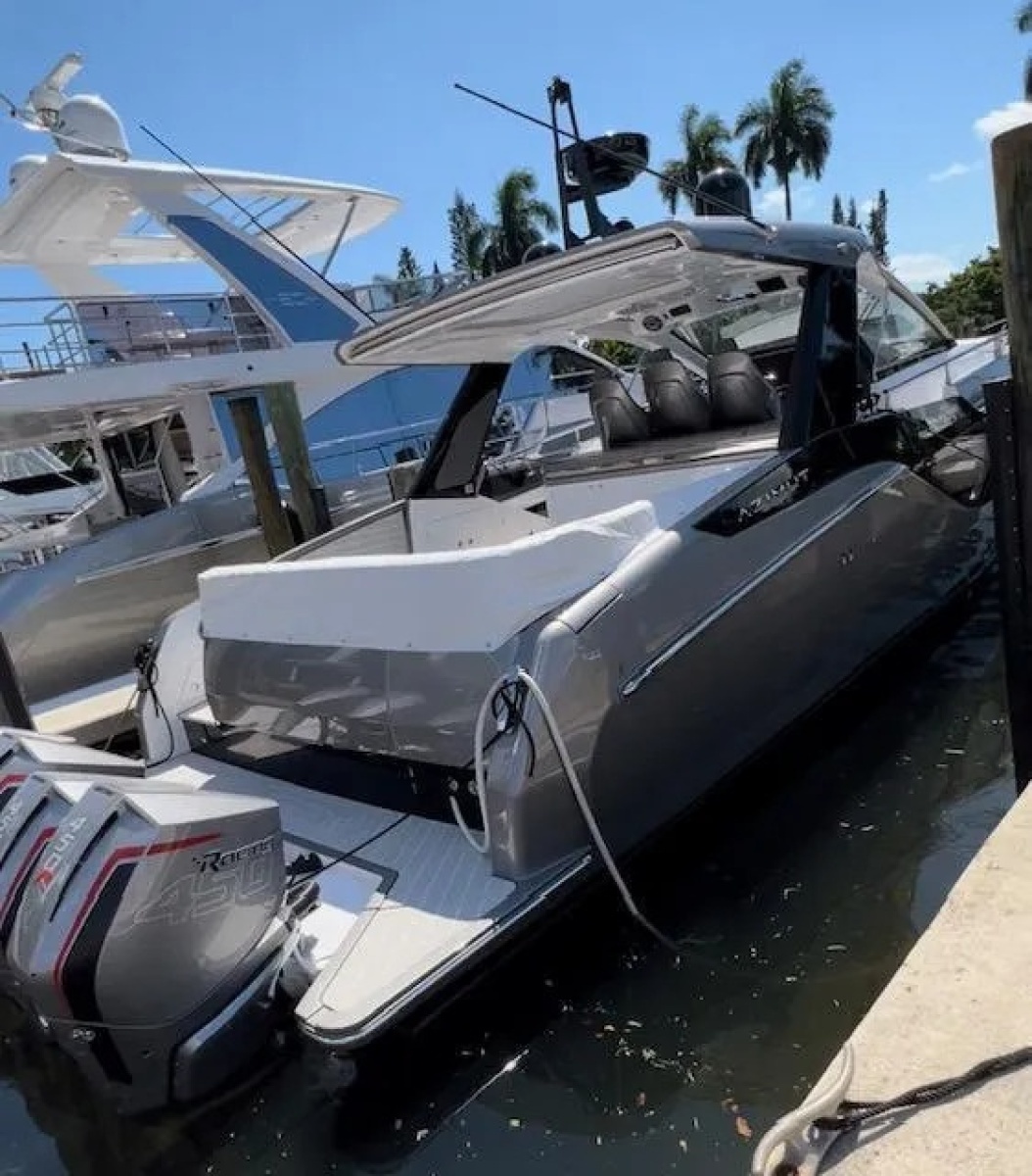 2022 Azimut 