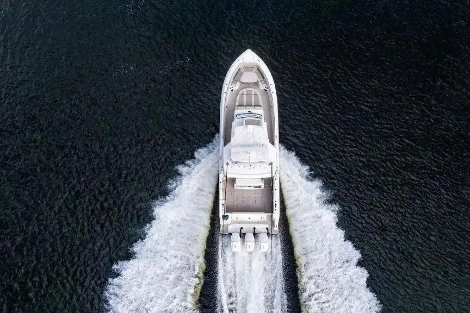 2022 Boston Whaler 