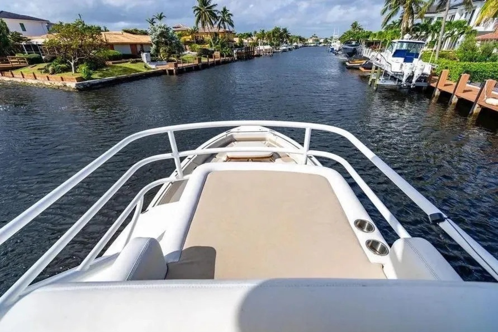 2022 Boston Whaler