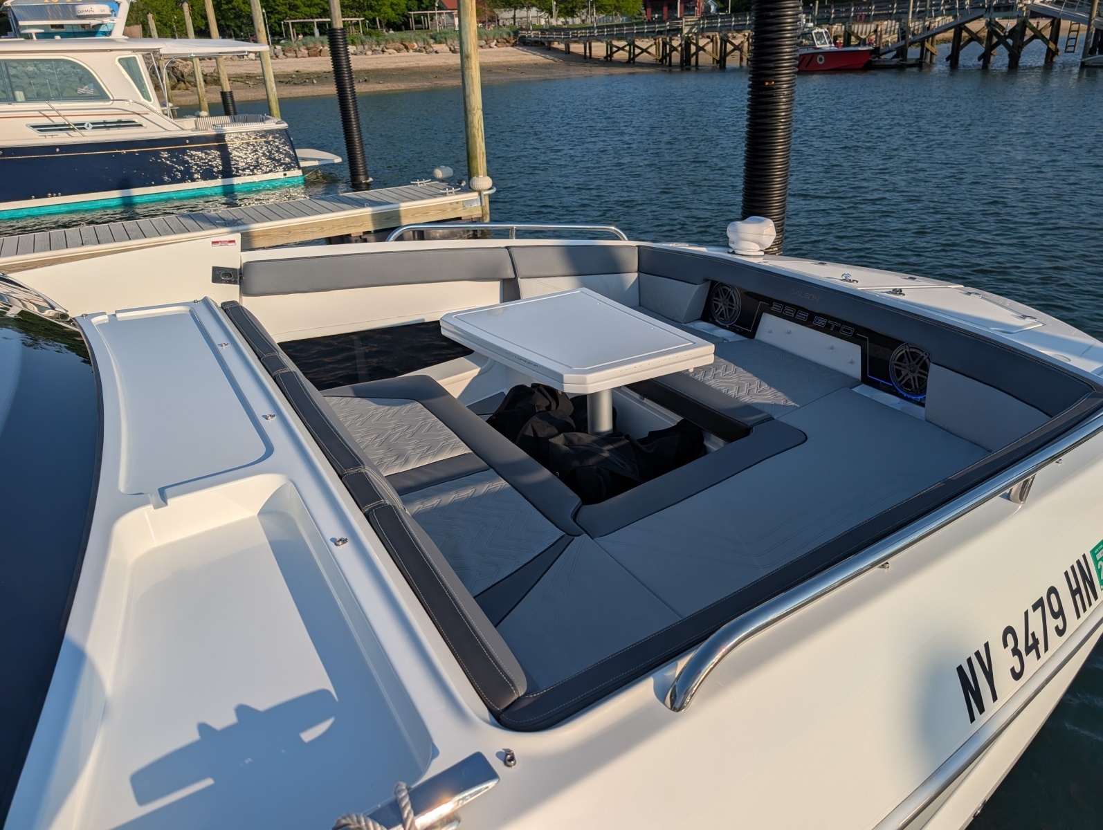 2022 Galeon 