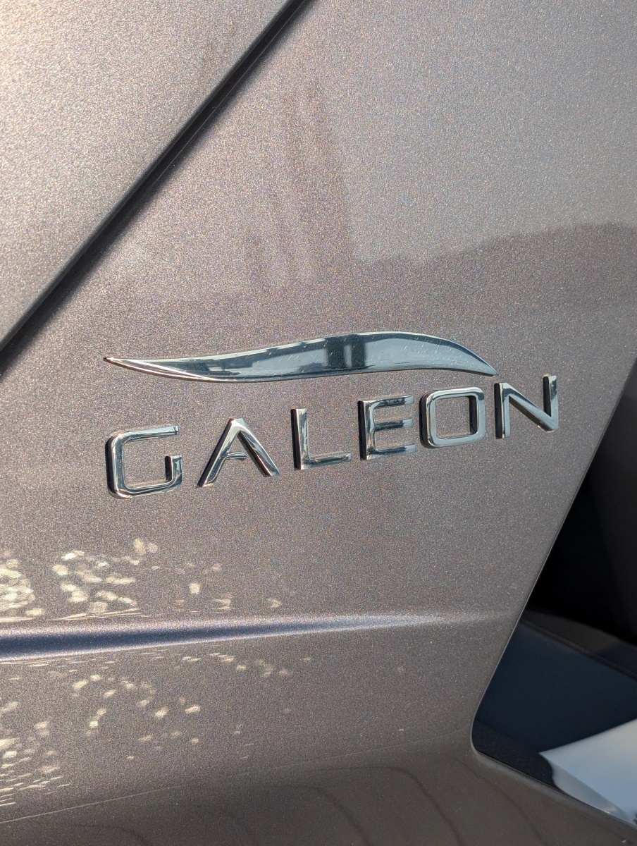 2022 Galeon 