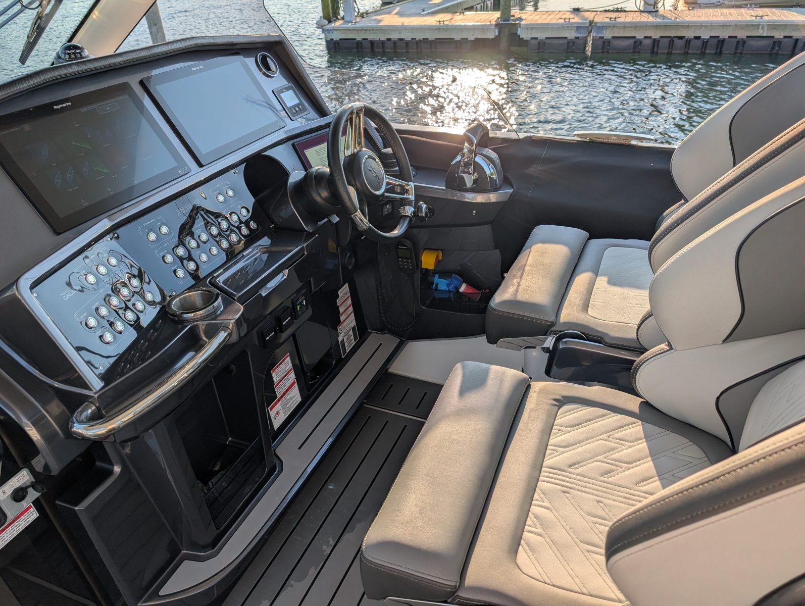 2022 Galeon 