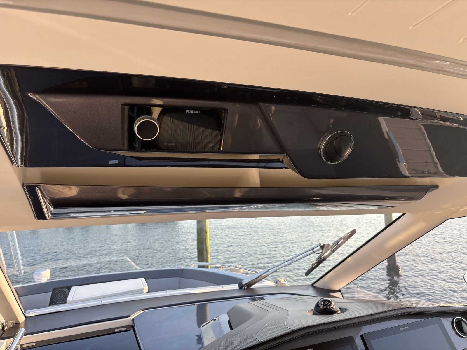 2022 Galeon 