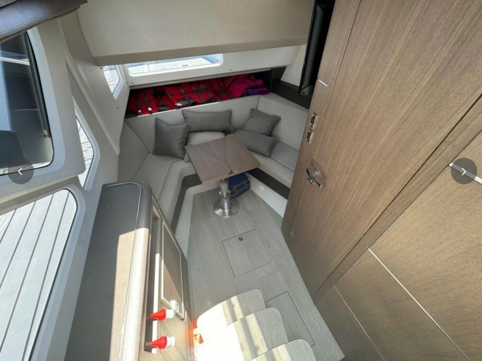 2022 Galeon 