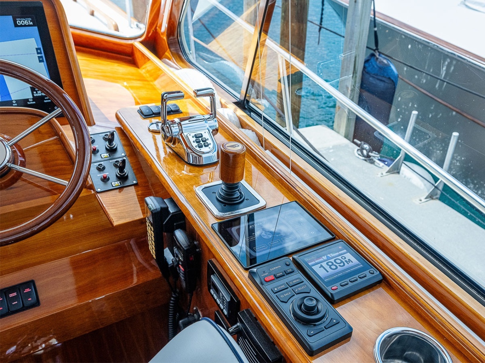 Helm Outboard, Jetstick