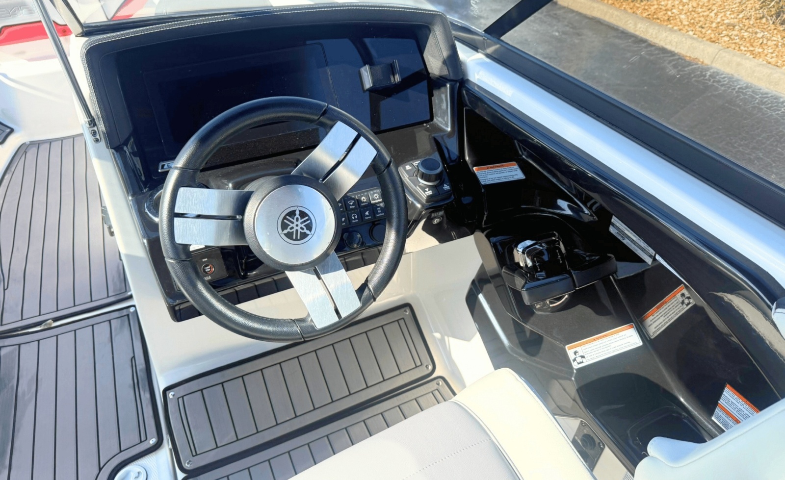 2018 Yamaha Boats 242X