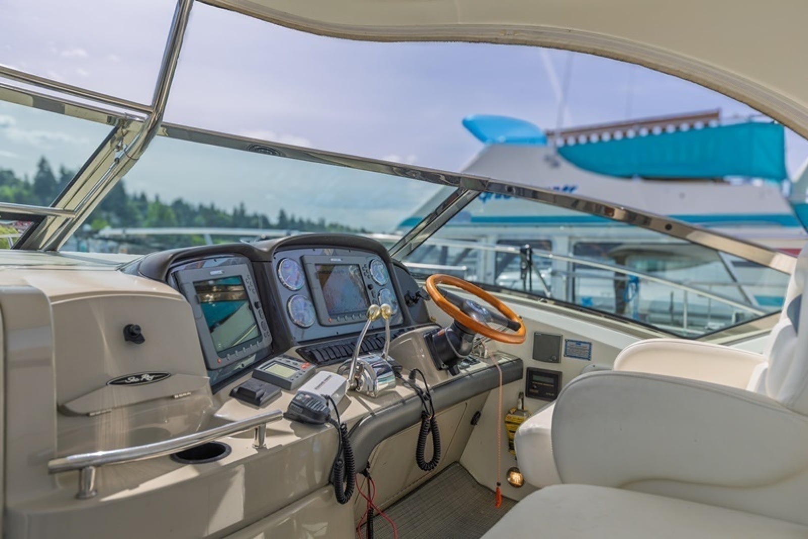 2005 Sea Ray 390 Sundancer