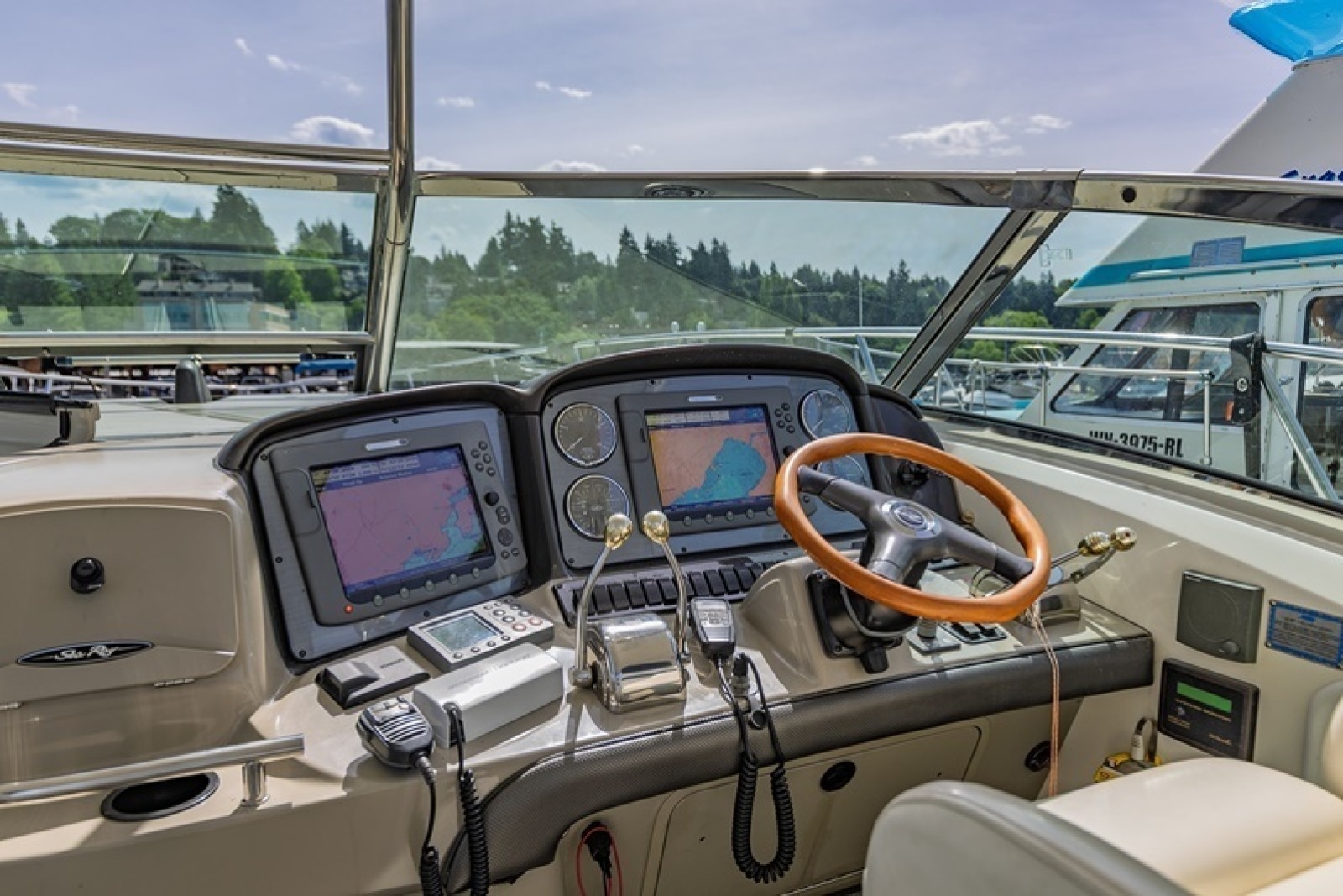 2005 Sea Ray 390 Sundancer