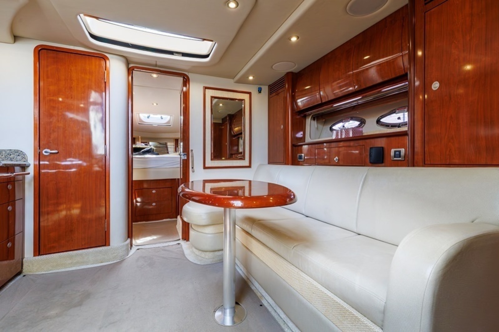2005 Sea Ray 390 Sundancer