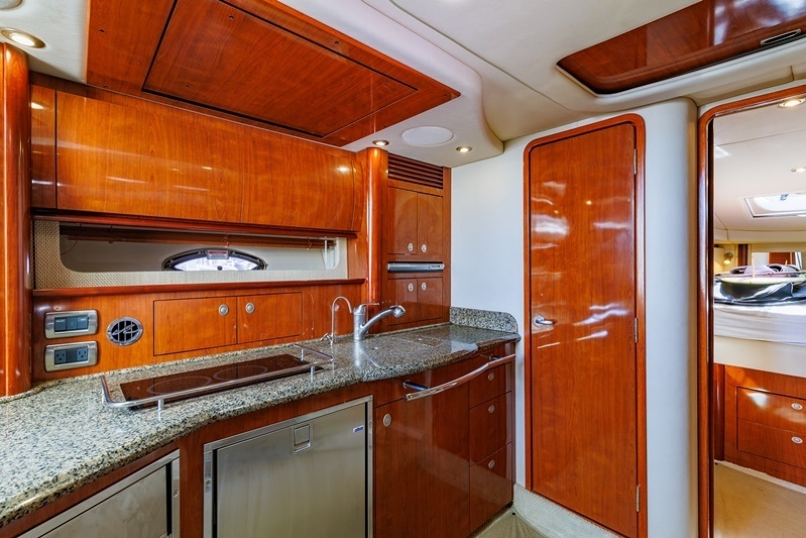 2005 Sea Ray 390 Sundancer