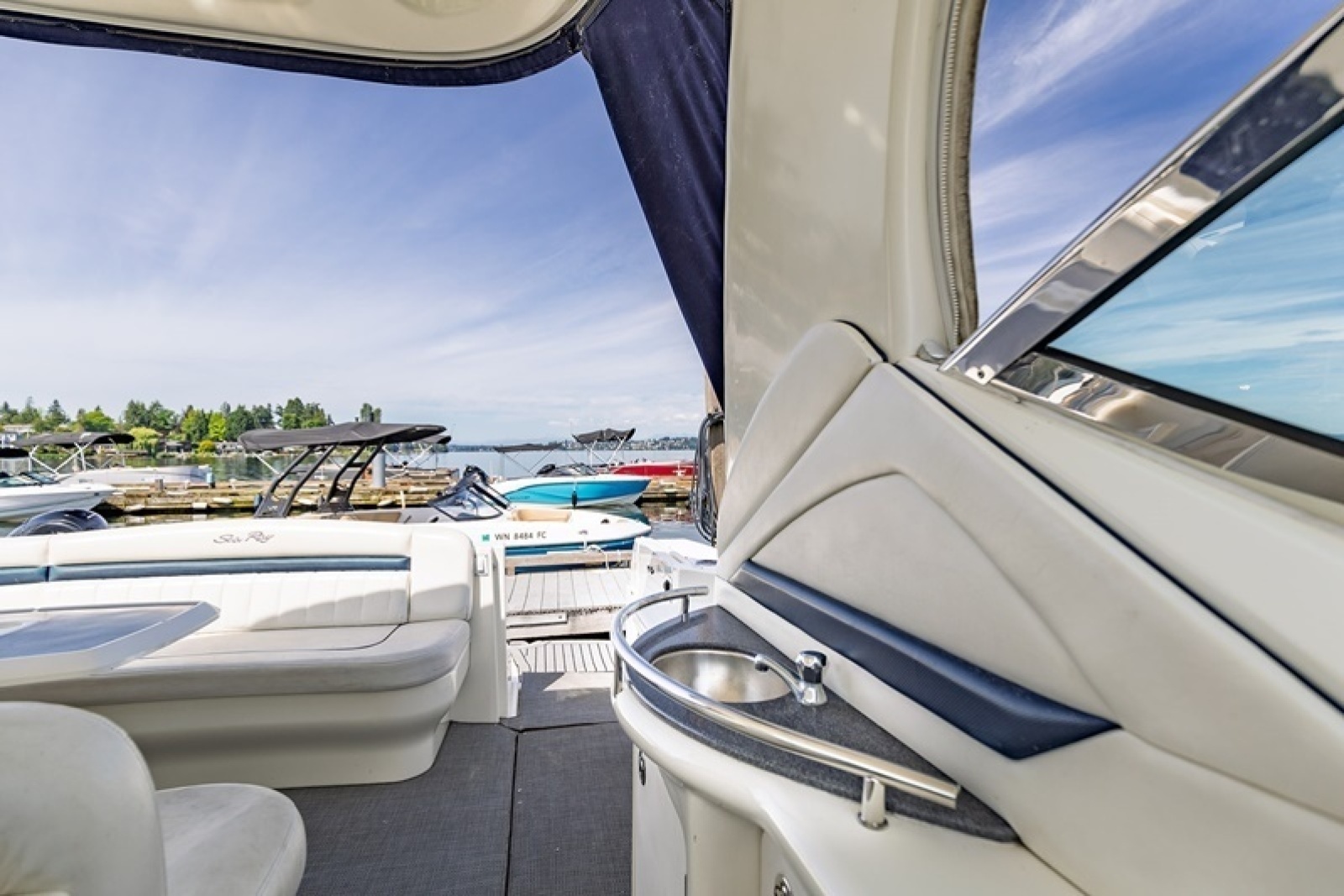 2005 Sea Ray 390 Sundancer