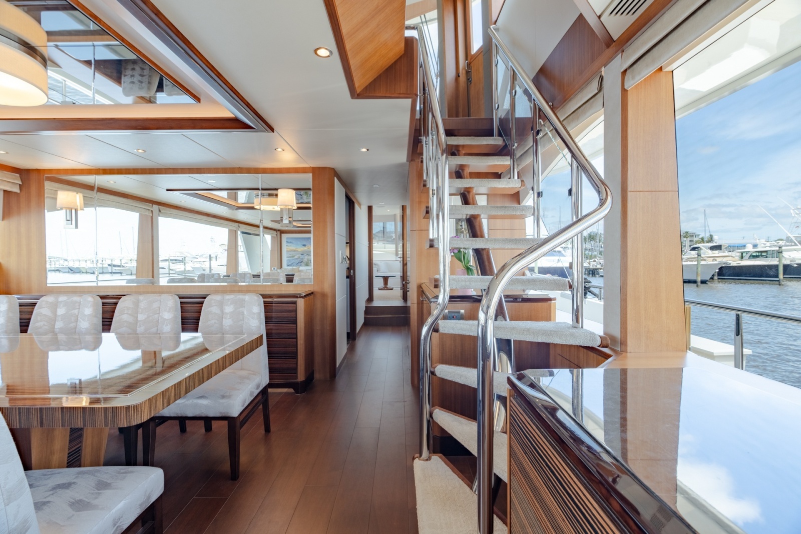 2019 Ocean Alexander 100 Motoryacht