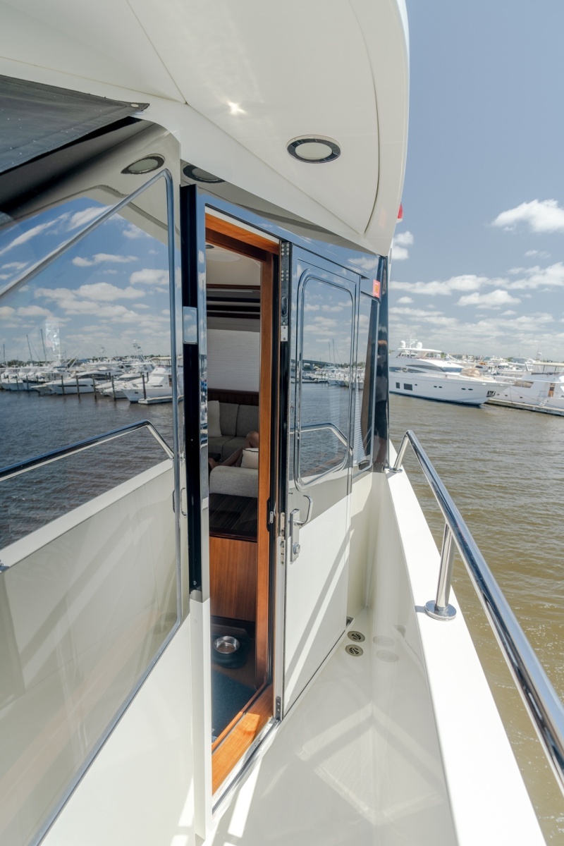 2019 Ocean Alexander 100 Motoryacht