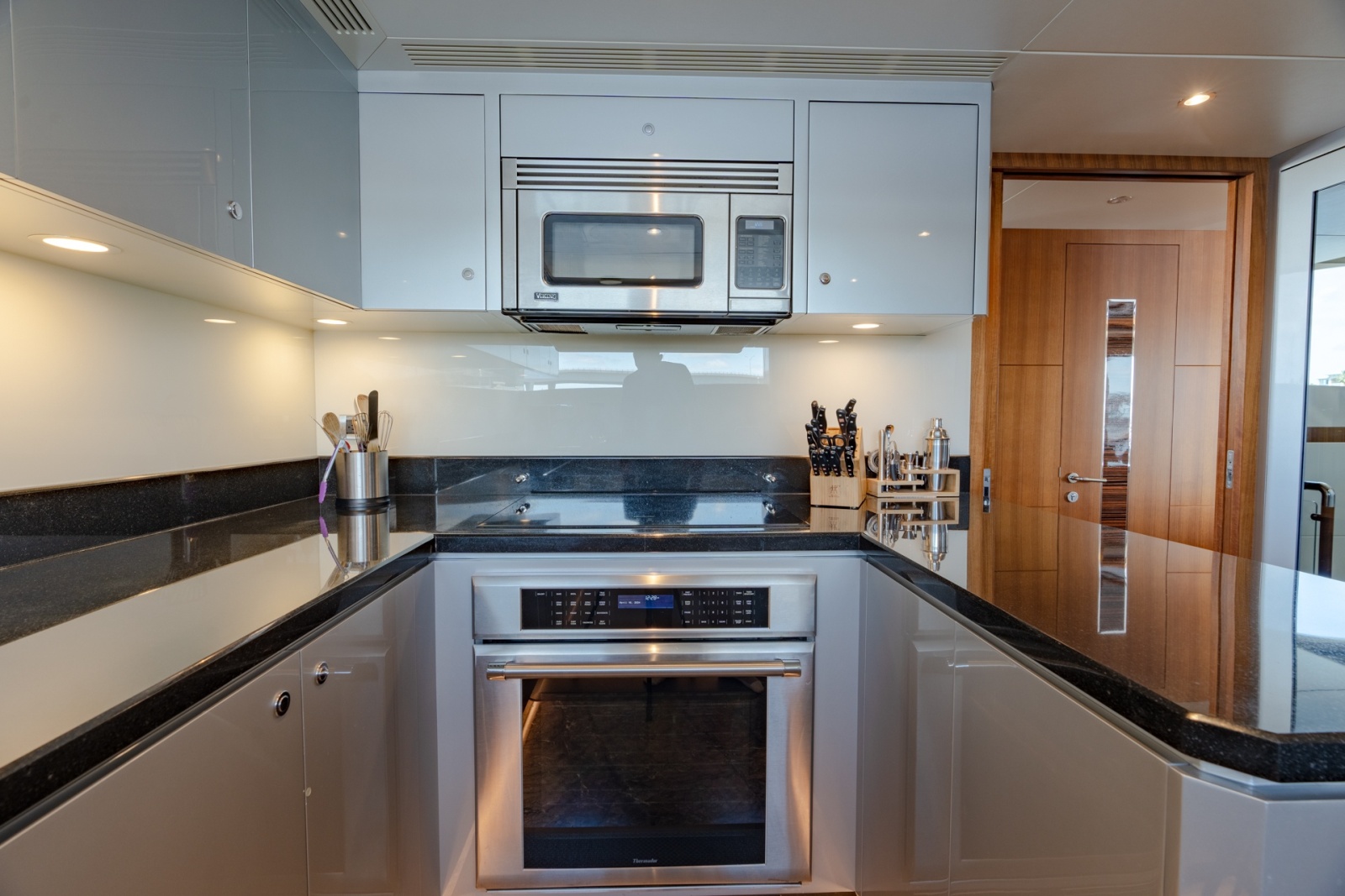 2019 Ocean Alexander 100 Motoryacht