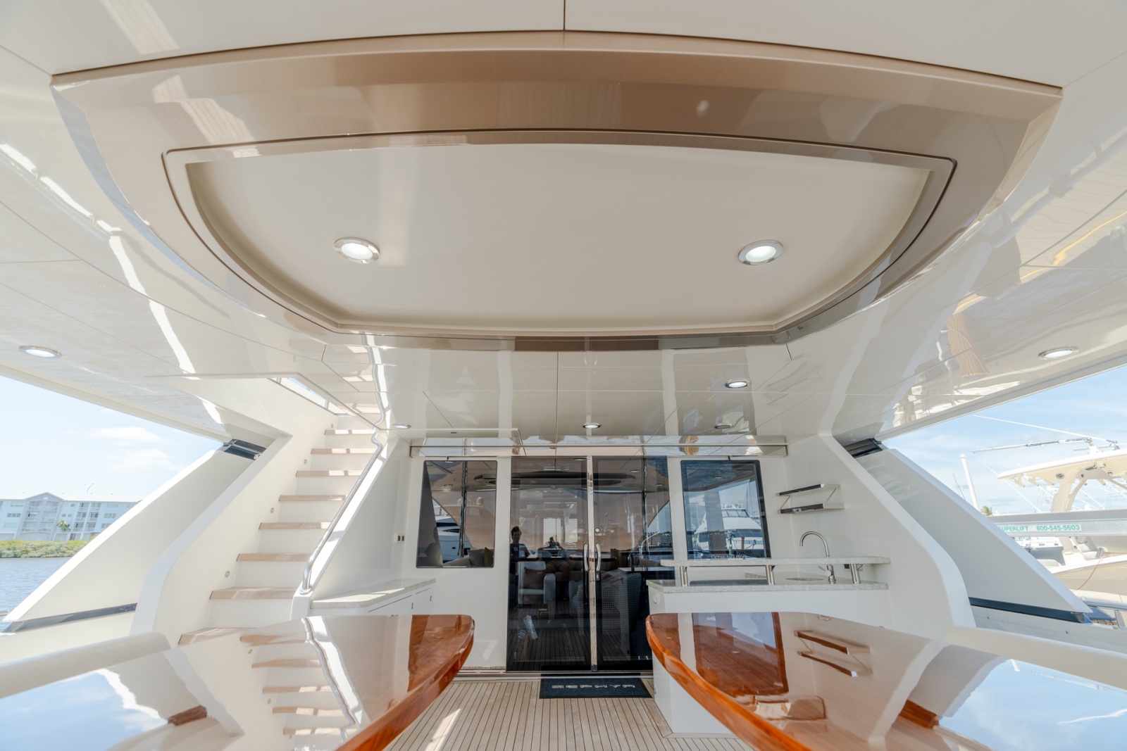 2019 Ocean Alexander 100 Motoryacht