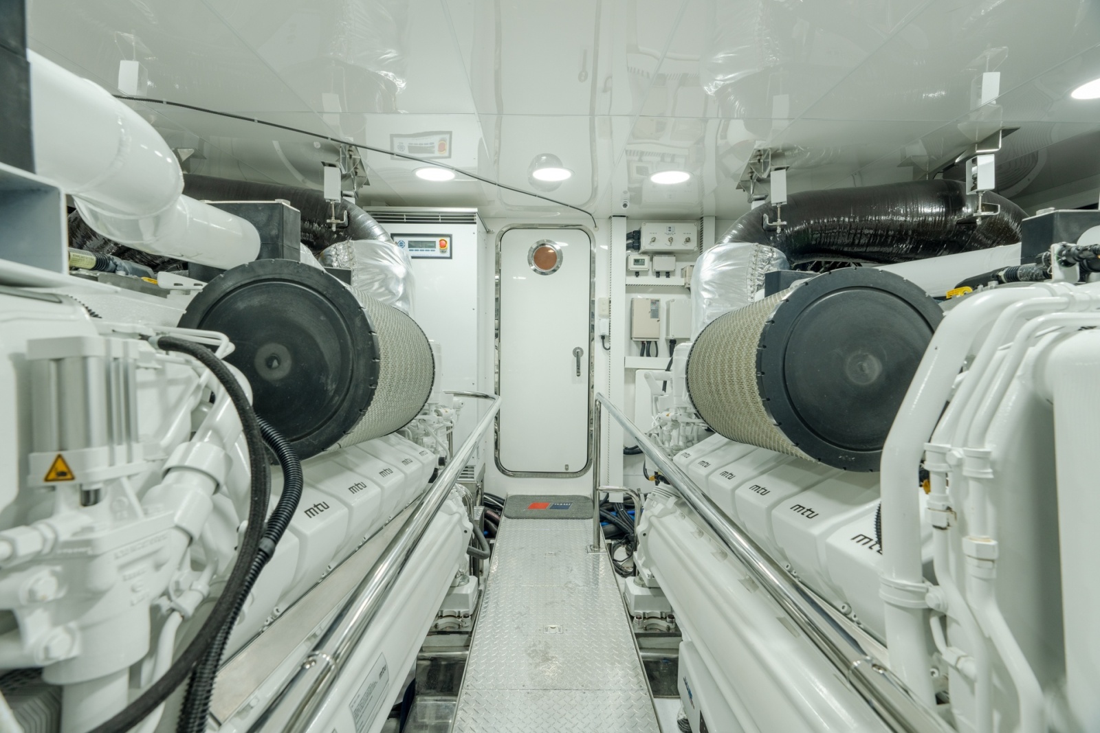 2019 Ocean Alexander 100 Motoryacht