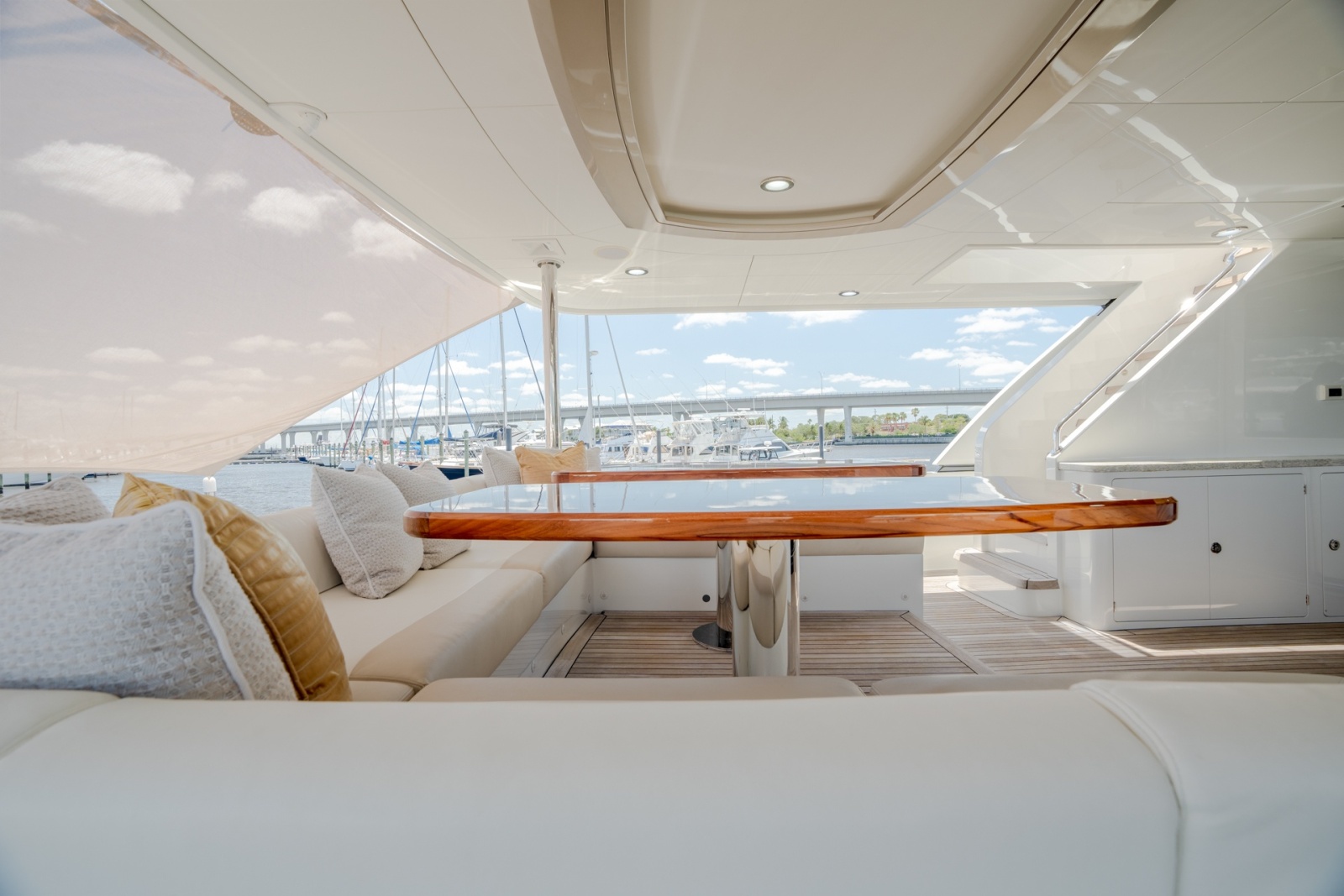 2019 Ocean Alexander 100 Motoryacht