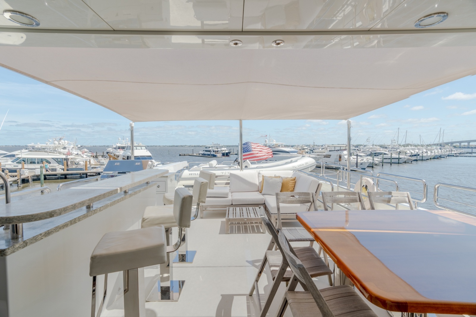 2019 Ocean Alexander 100 Motoryacht