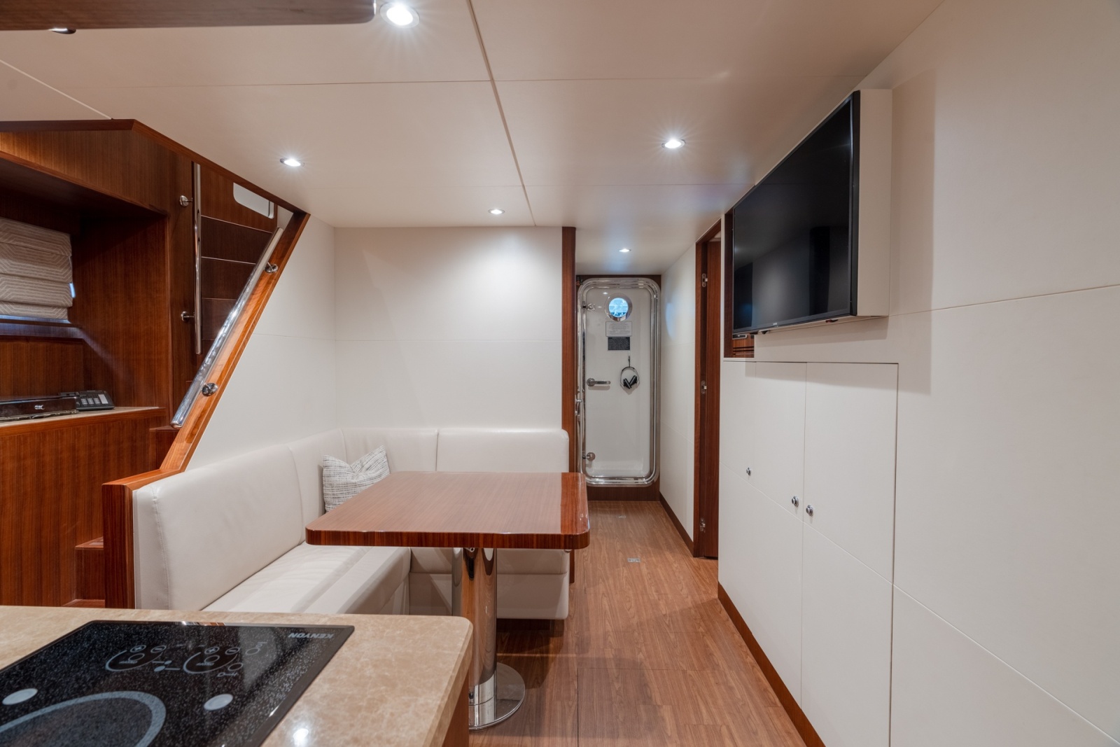 2019 Ocean Alexander 100 Motoryacht