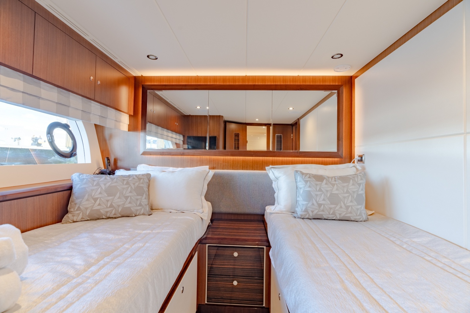 2019 Ocean Alexander 100 Motoryacht