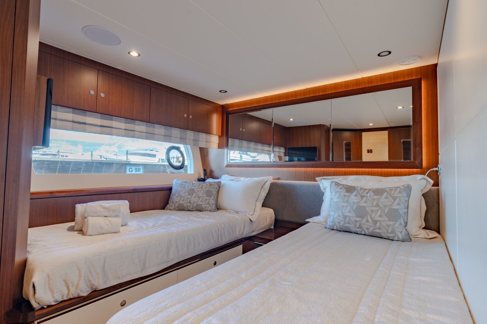 2019 Ocean Alexander 100 Motoryacht