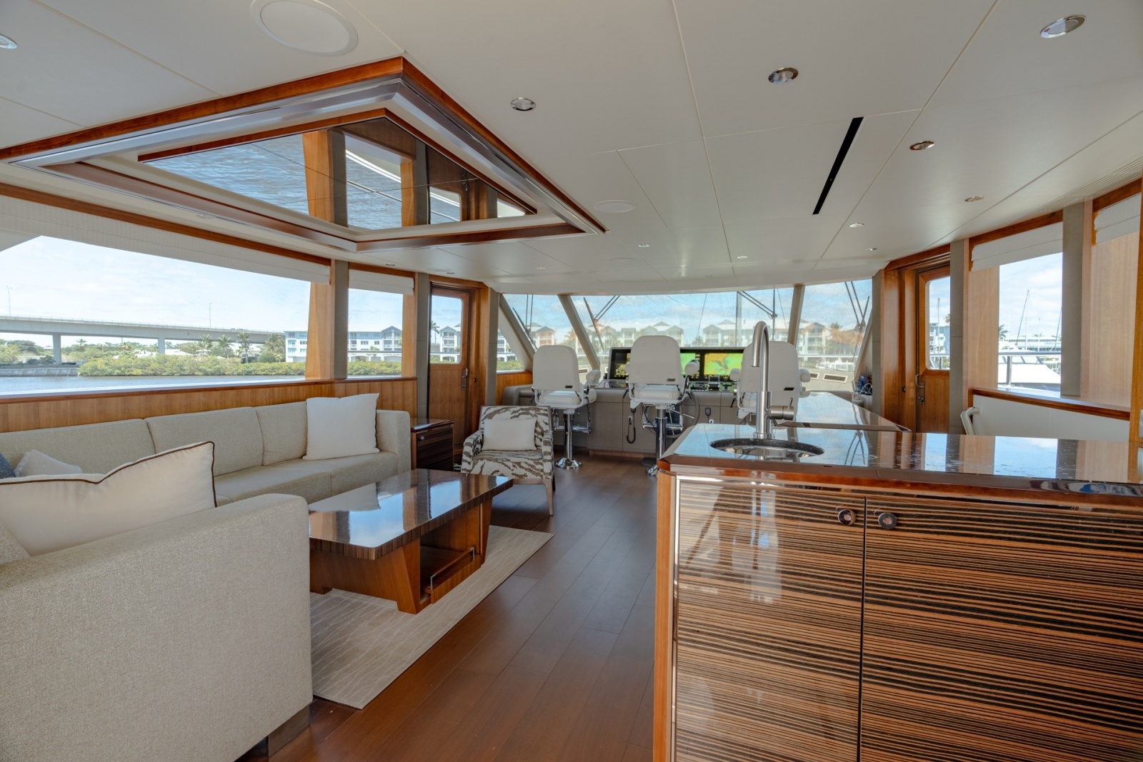 2019 Ocean Alexander 100 Motoryacht