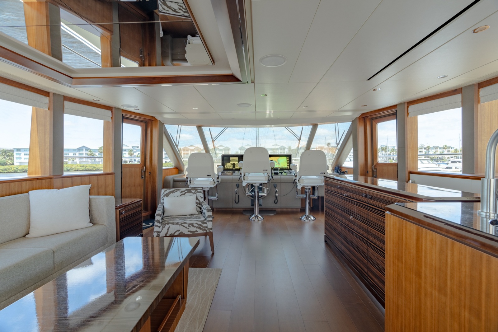 2019 Ocean Alexander 100 Motoryacht