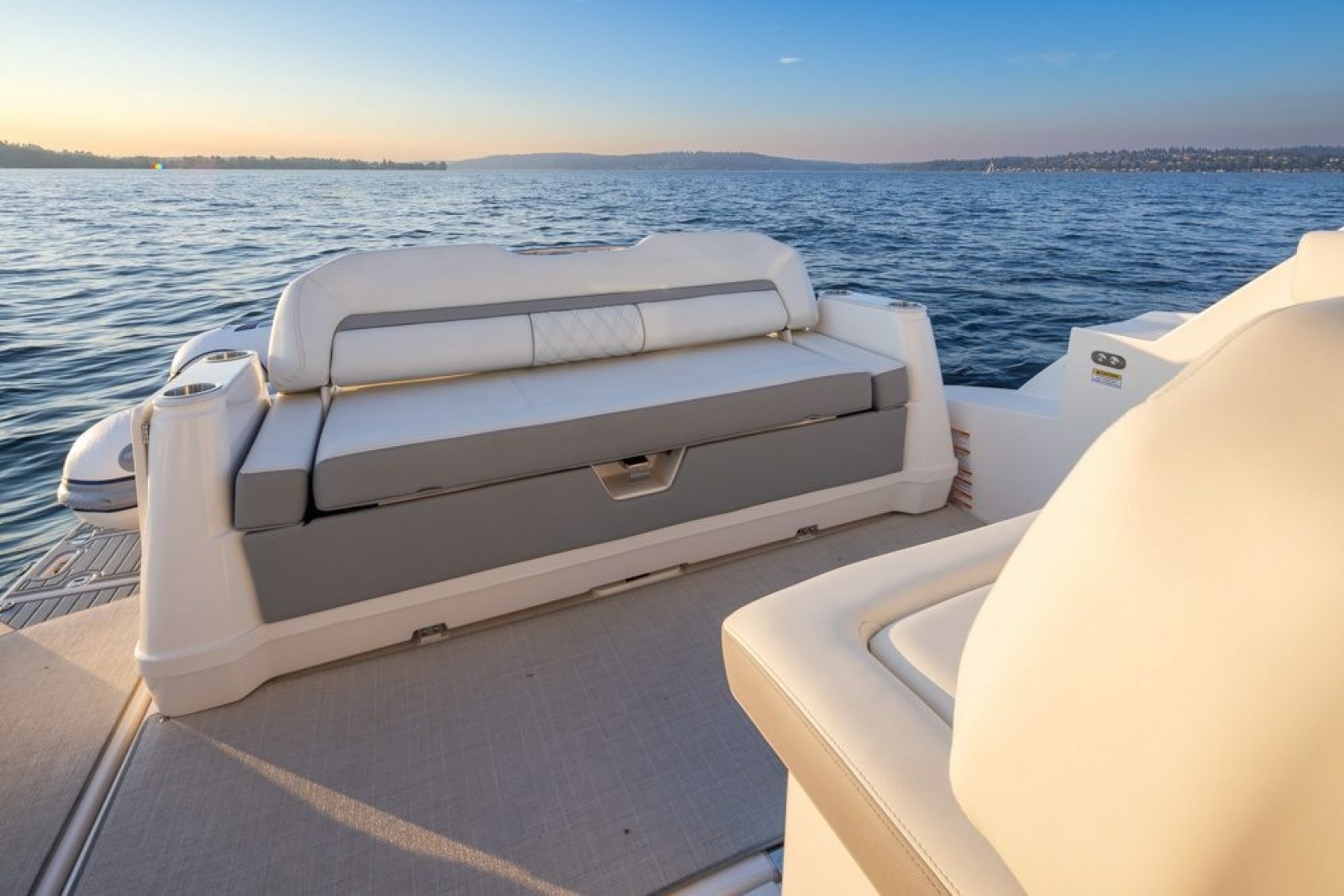 2024 Regal 36 Grand Coupe — Aft Deck Seating