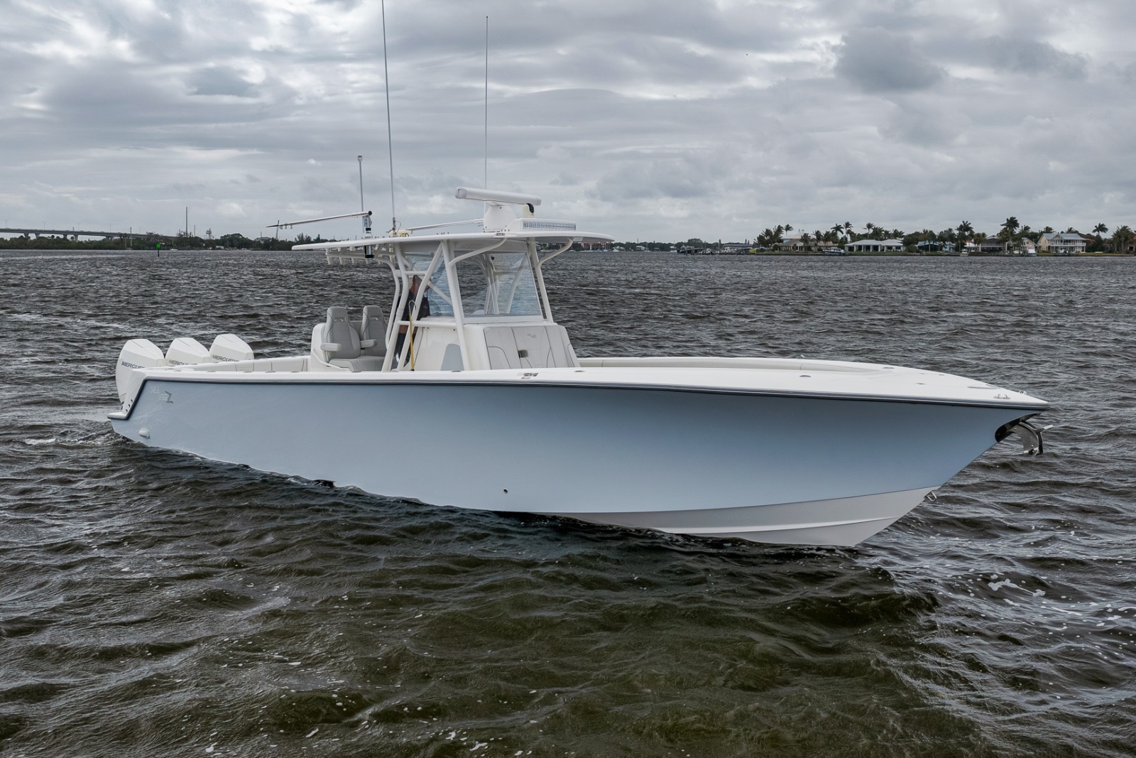 2022 SeaVee 370Z