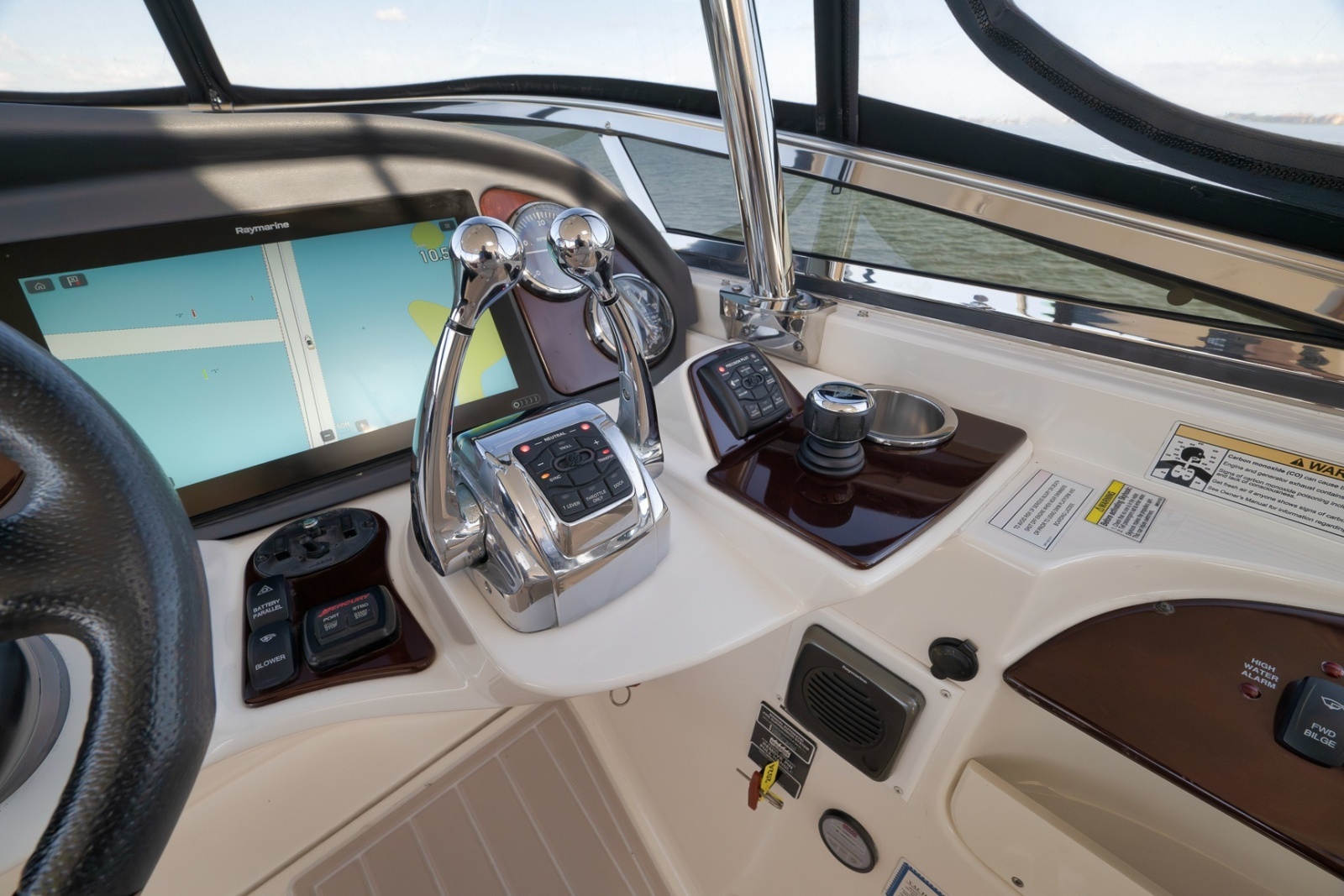 2012 Meridian 441 Sedan