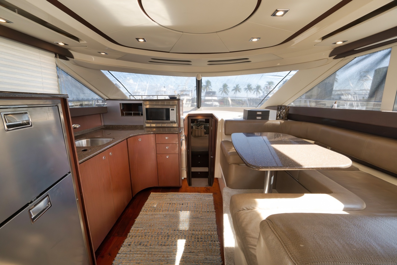 2012 Meridian 441 Sedan
