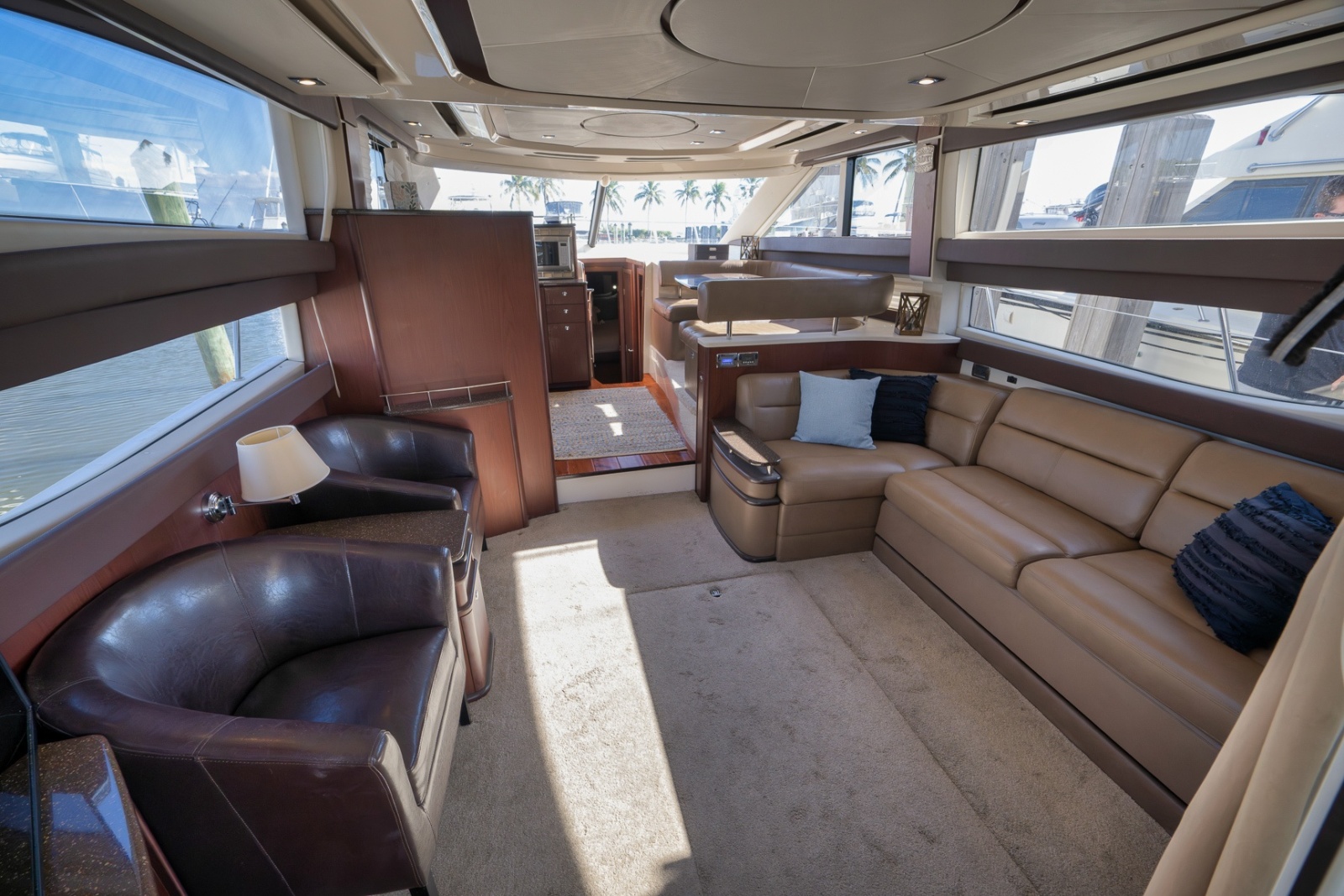 2012 Meridian 441 Sedan