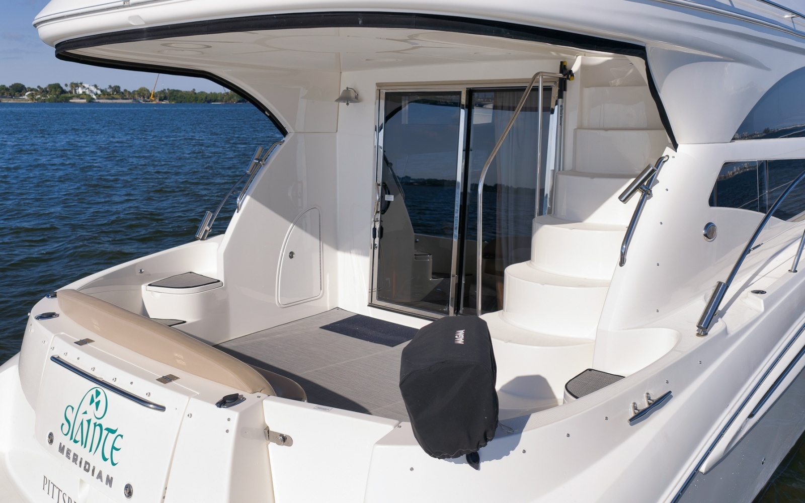 2012 Meridian 441 Sedan