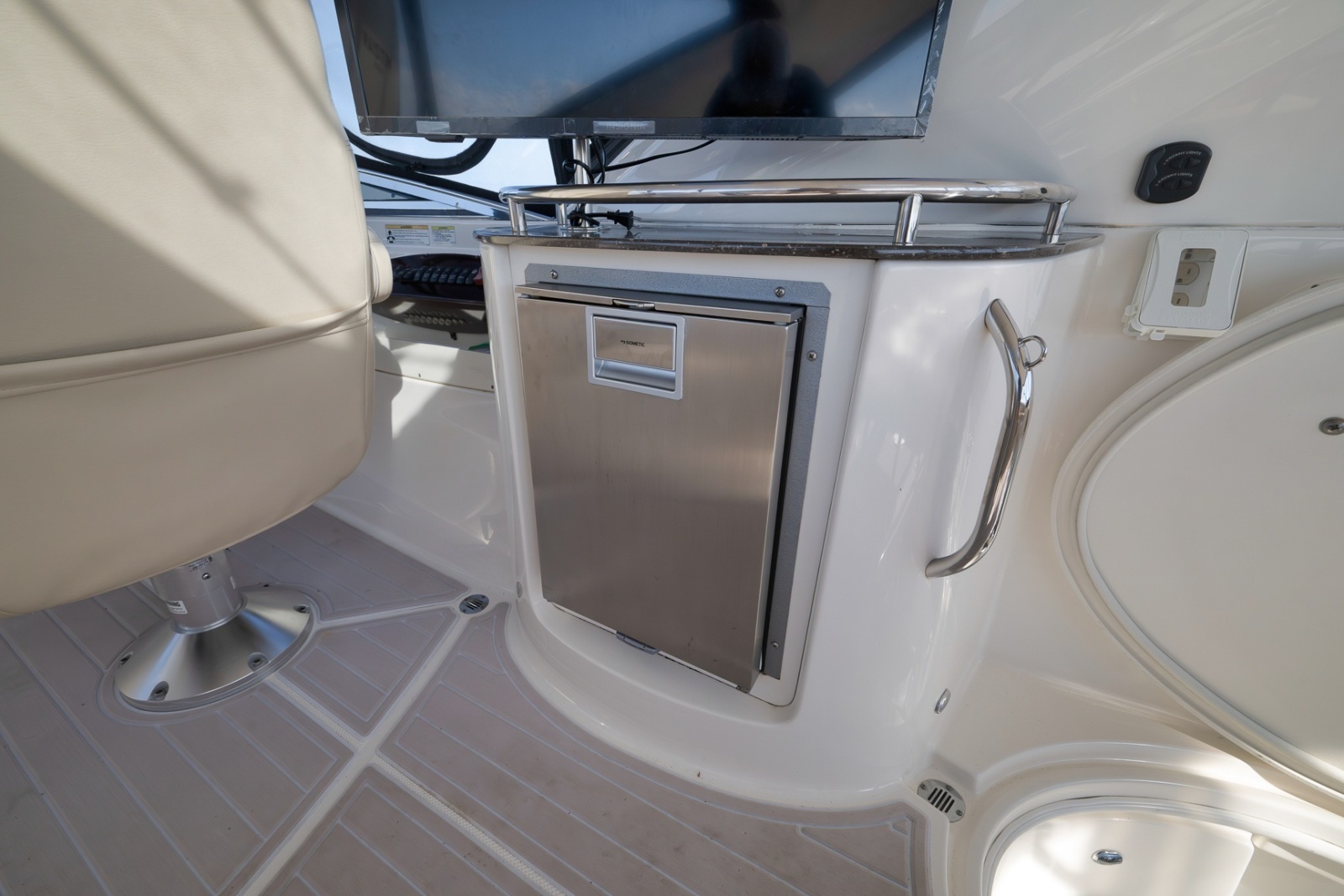 2012 Meridian 441 Sedan