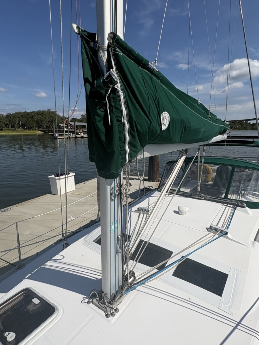 2006 Beneteau 373