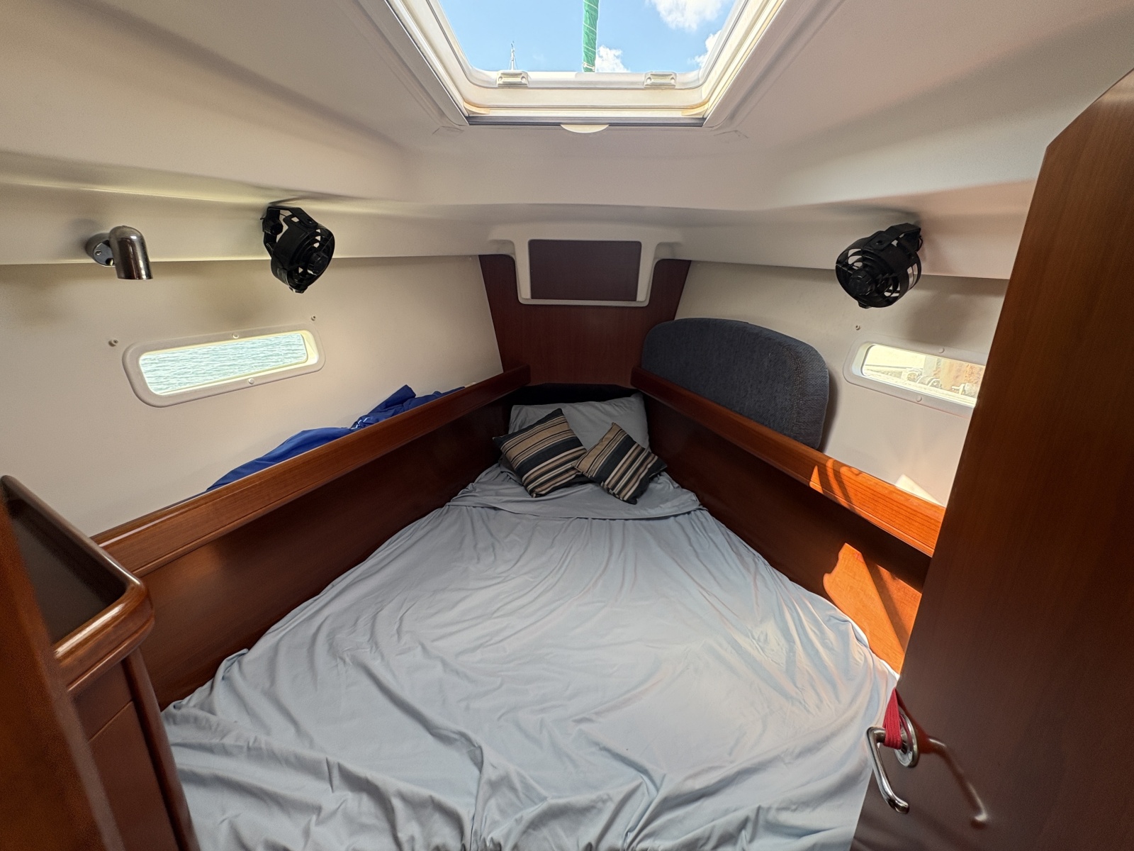2006 Beneteau 373