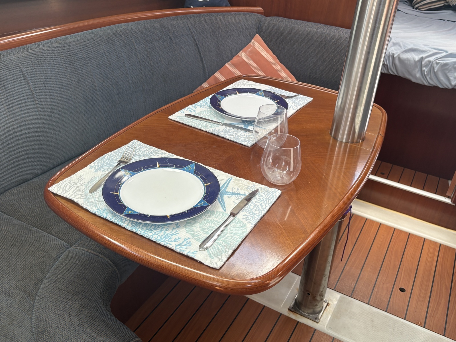 2006 Beneteau 373