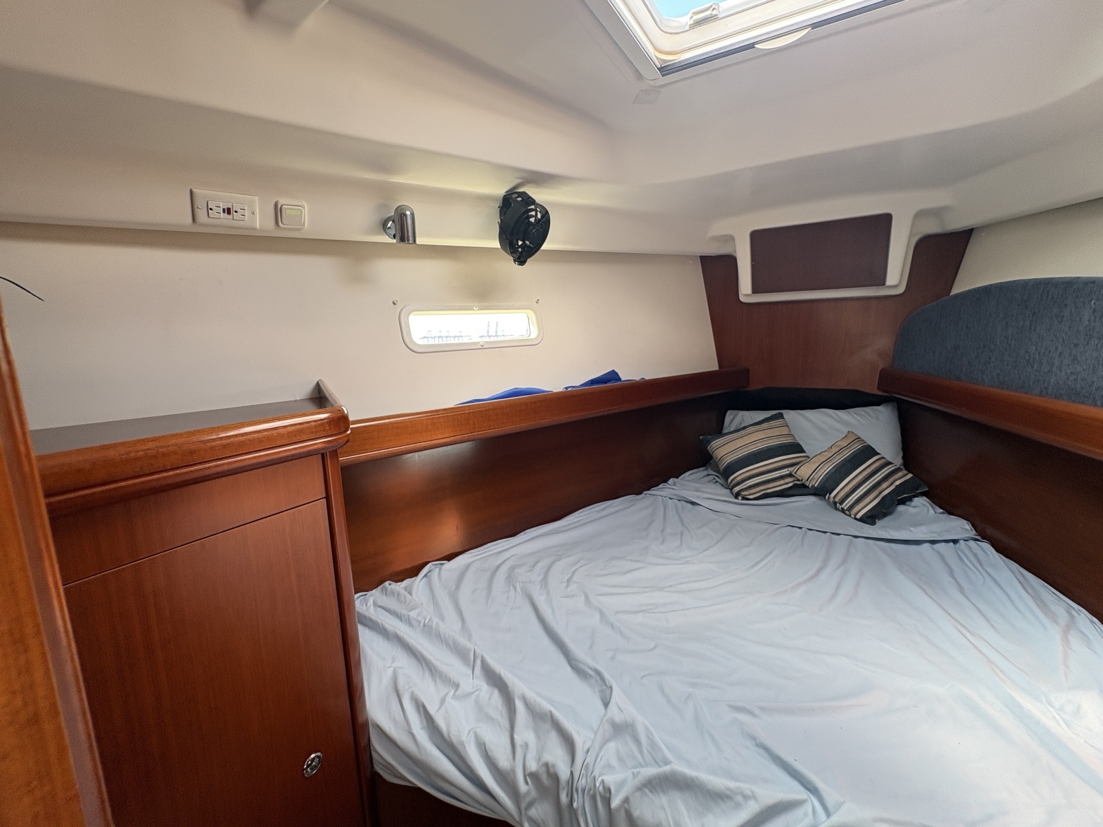 2006 Beneteau 373