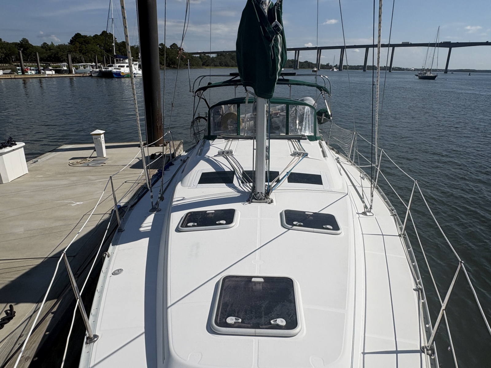 2006 Beneteau 373