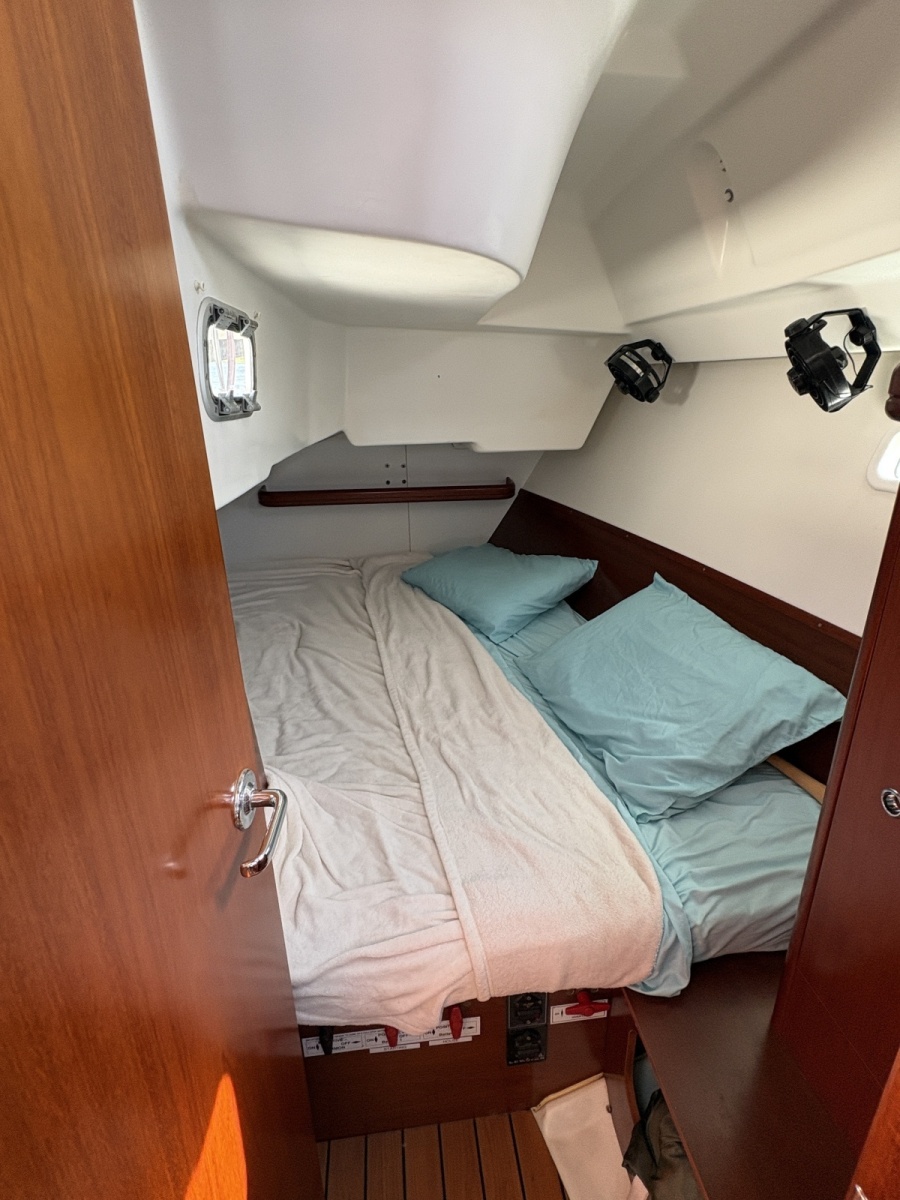 2006 Beneteau 373
