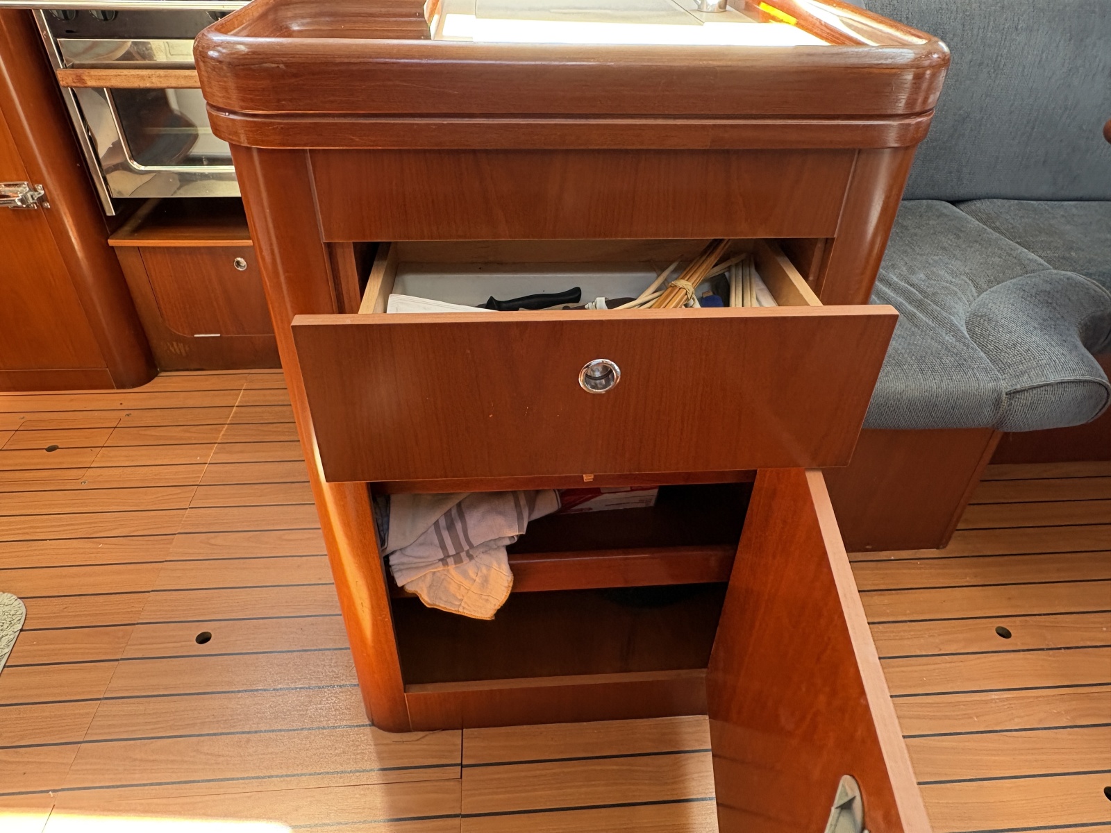 2006 Beneteau 373