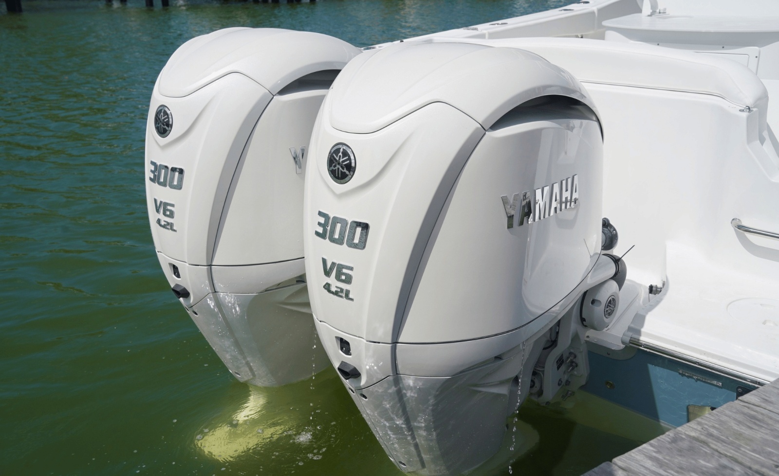 2027 Sea Hunt Ultra 285FS