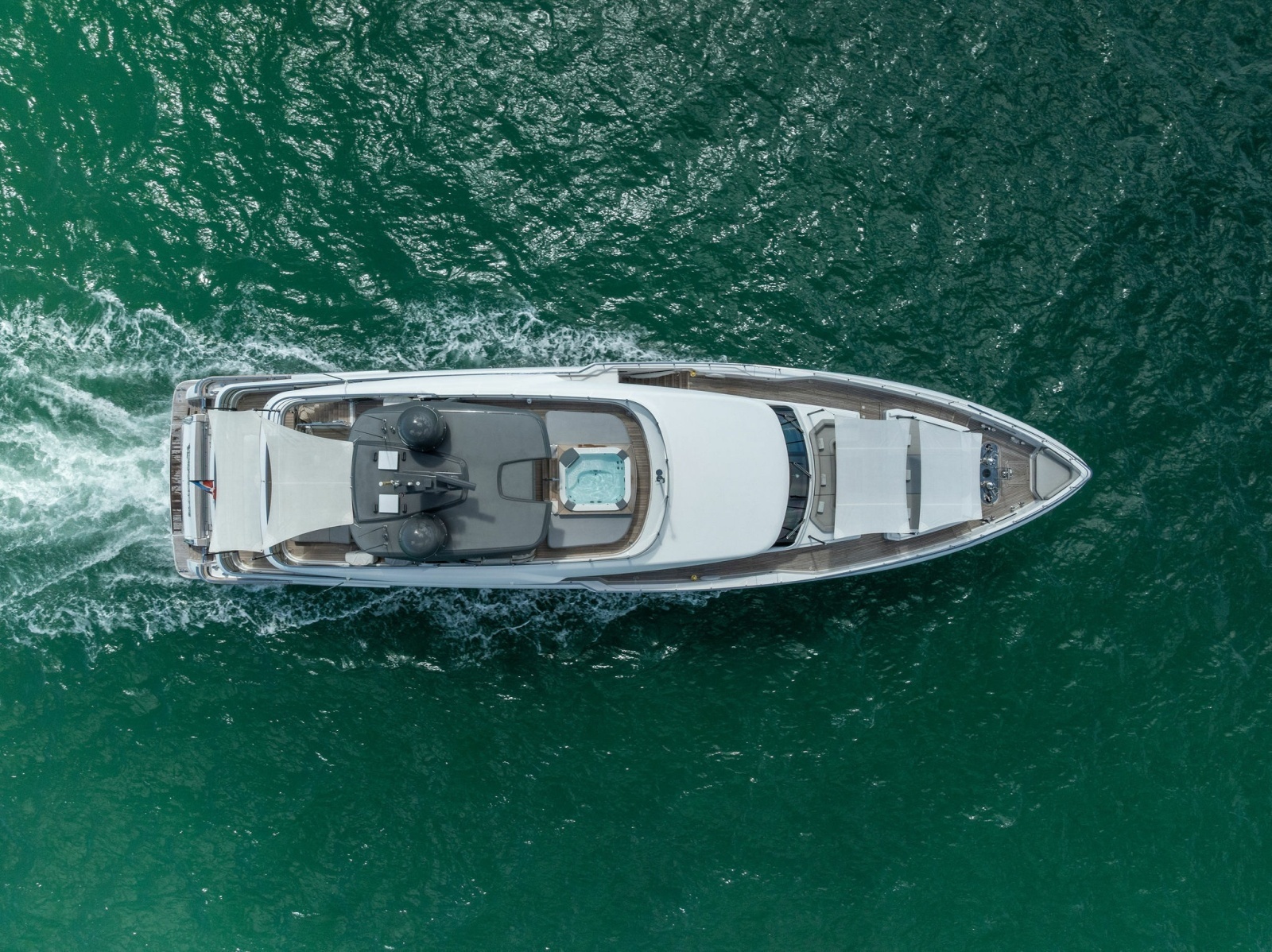 2023 Custom Line 33 Navetta
