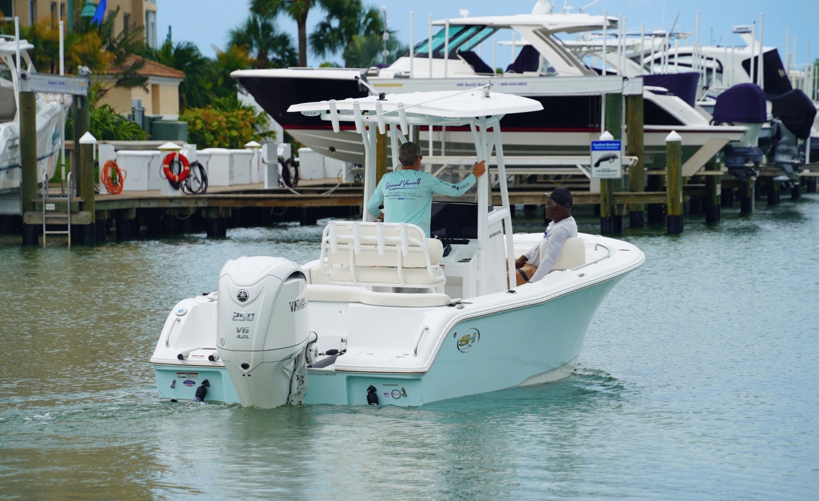 2027 Sea Hunt Ultra 229